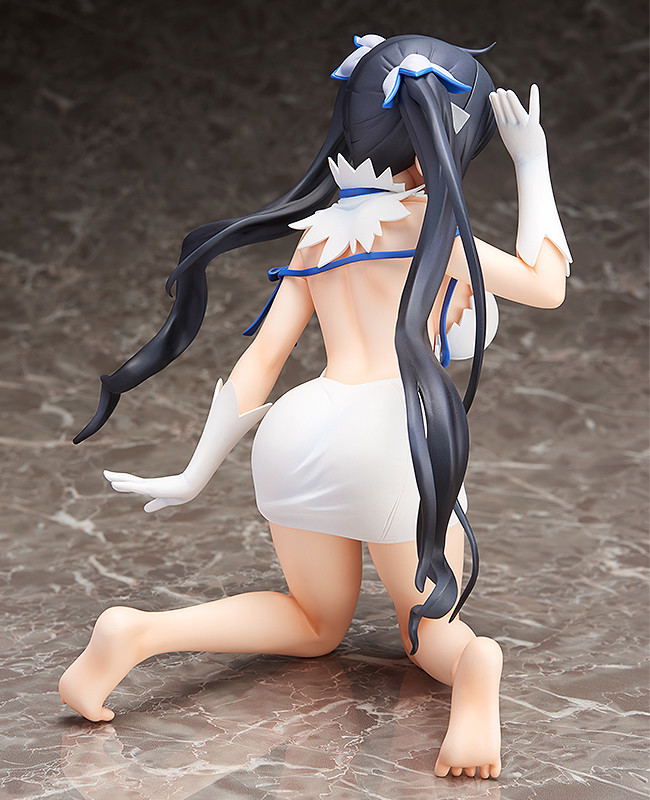 Is It Wrong to Try to Pick Up Girls in a Dungeon? 1/6 Scale Pre-Painted Figure: Hestia Freeing Ver. image 6
