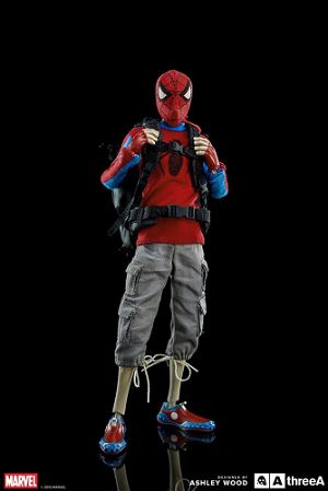 Marvel 1/6 Scale Pre-Painted Figure: Peter Parker / Spider-Man Classic Edition