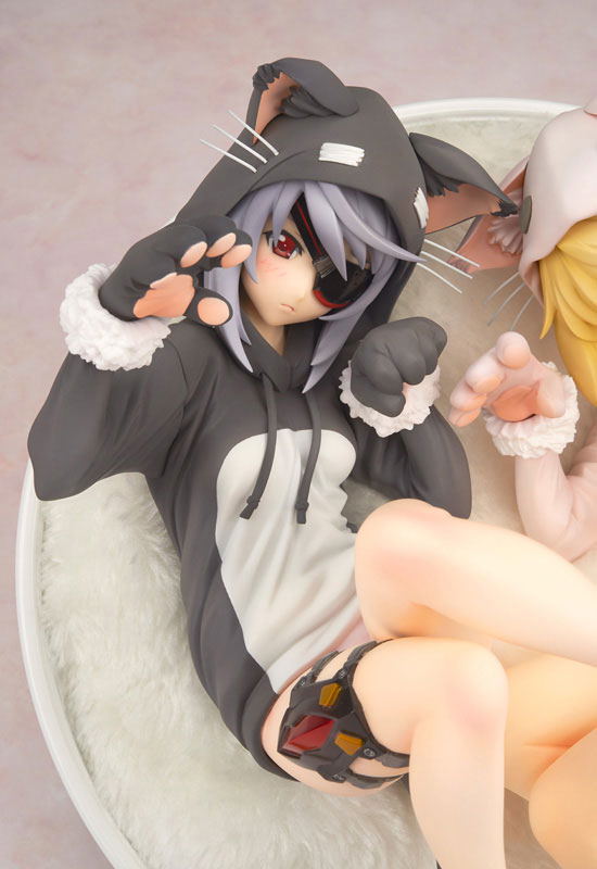 IS Infinite Stratos 1/7 Scale Pre-Painted Figure: Laura & Charlotte Nekomimi Pajama image 10