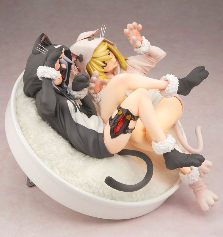IS Infinite Stratos 1/7 Scale Pre-Painted Figure: Laura & Charlotte Nekomimi Pajama image 4