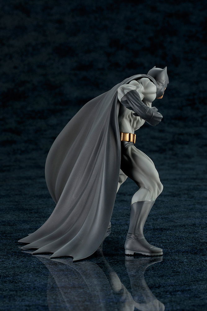 ARTFX+ DC Universe Batman 1/10 Scale Pre-Painted Figure: Batman & Robin 2 Pack image 9