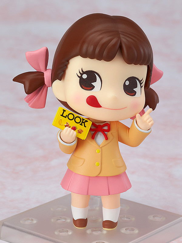 Nendoroid No. 679 Fujiya Peko-chan: Peko-chan School Ver. image 4