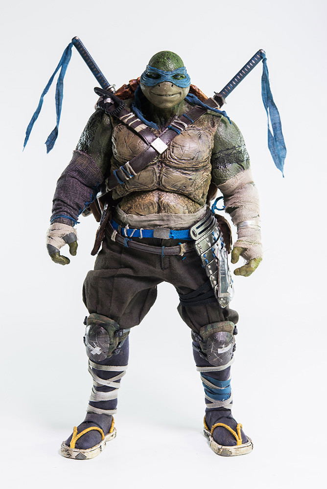 Teenage Mutant Ninja Turtles Out of the Shadows 1/6 Scale Collectible Figure: Leonardo image 5
