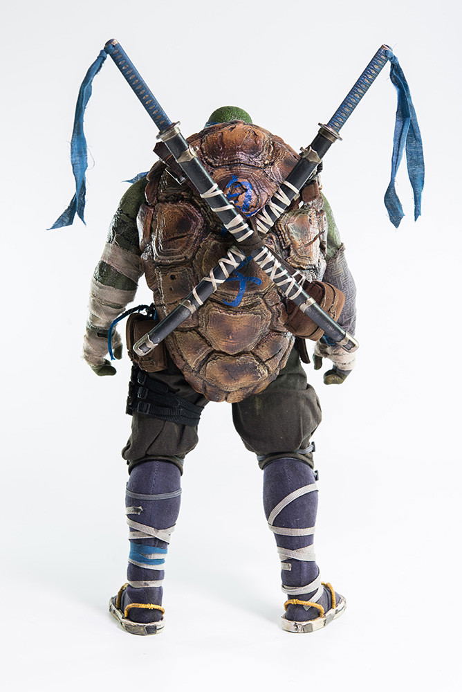 Teenage Mutant Ninja Turtles Out of the Shadows 1/6 Scale Collectible Figure: Leonardo image 6