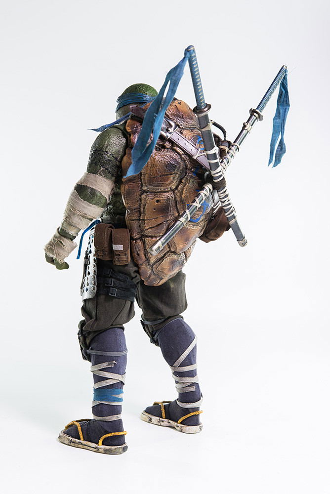 Teenage Mutant Ninja Turtles Out of the Shadows 1/6 Scale Collectible Figure: Leonardo image 7