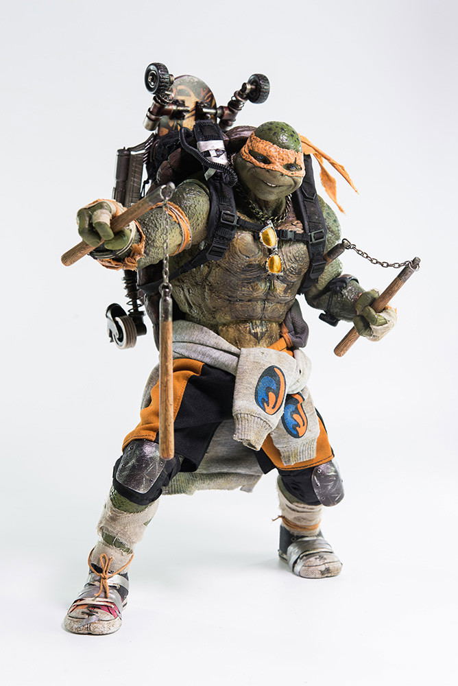 Teenage Mutant Ninja Turtles Out of the Shadows 1/6 Scale Collectible Figure: Michelangelo image 2