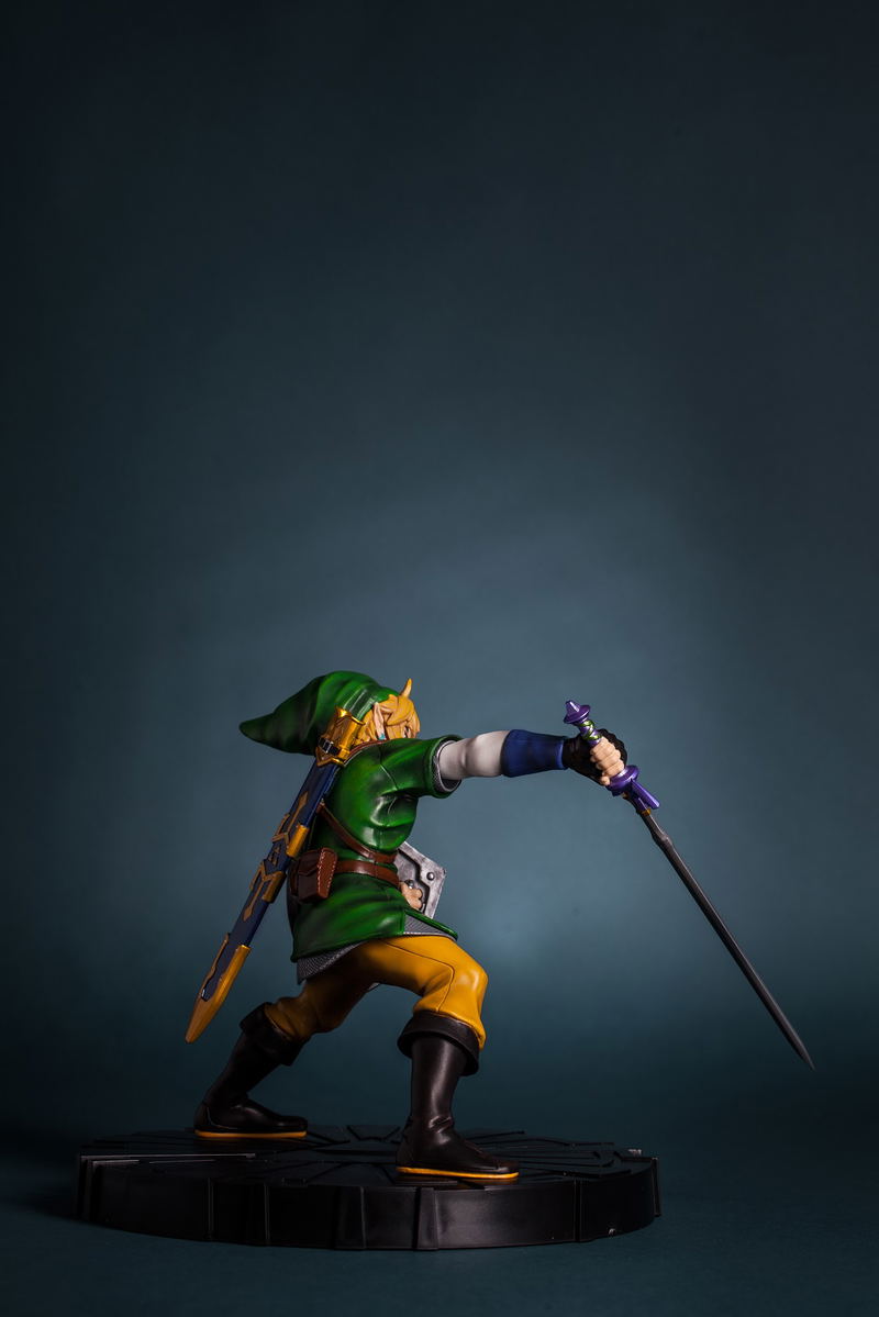 The Legend of Zelda Skyward Sword Vinyl Statue: Link image 9