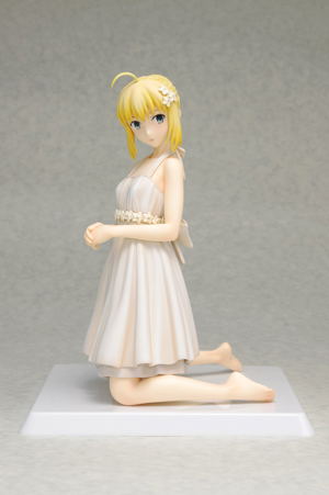 Fate/Stay Night Unlimited Blade Works 1/8 Scale Pre-Painted Figure: Saber One-piece Style