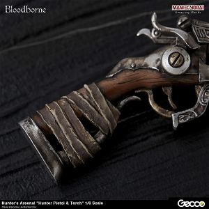 Bloodborne 1/6 Scale Weapon: Hunter's Arsenal Hunter Pistol & Torch