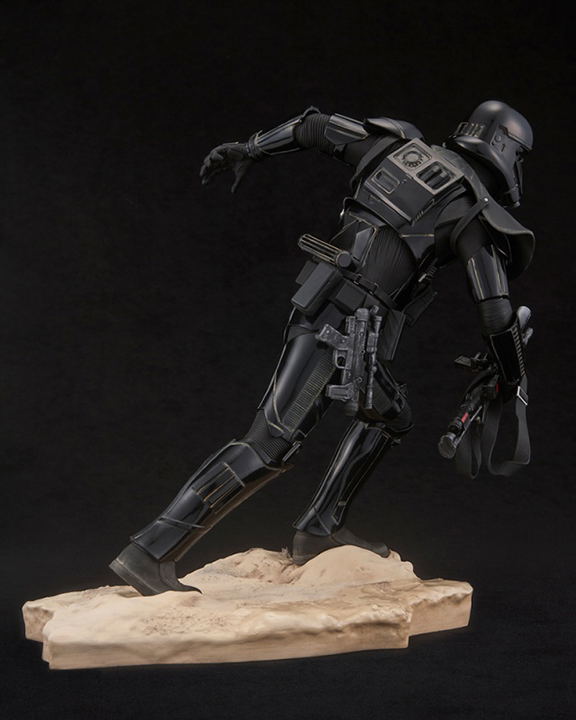 ARTFX+ Rogue One A Star Wars Story 1/7 Scale Pre-Painted Figure: Death Trooper Specialist image 6