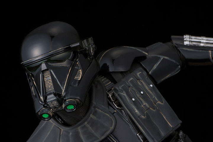 ARTFX+ Rogue One A Star Wars Story 1/7 Scale Pre-Painted Figure: Death Trooper Specialist image 8