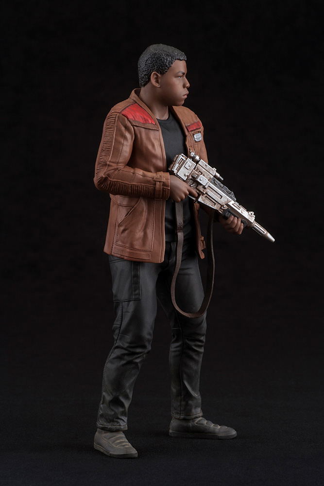 ARTFX+ Star Wars 1/10 Scale Pre-Painted Figure: Rey & Finn 2 Pack The Force Awakens Ver. image 7