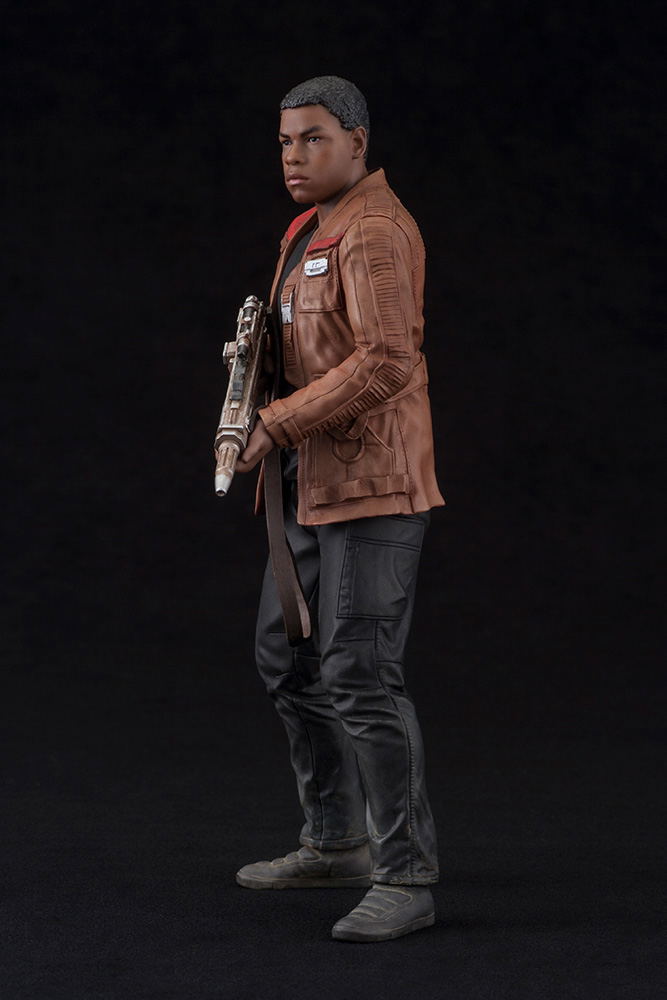 ARTFX+ Star Wars 1/10 Scale Pre-Painted Figure: Rey & Finn 2 Pack The Force Awakens Ver. image 9