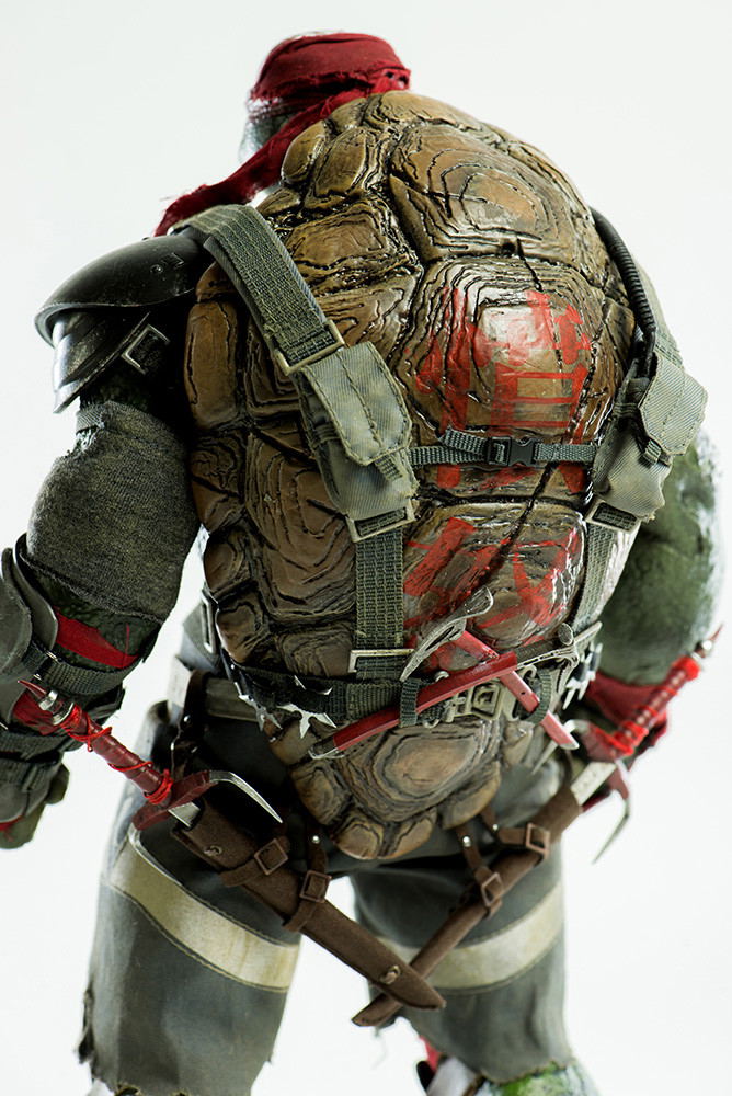 Teenage Mutant Ninja Turtles Out of the Shadows 1/6 Scale Collectible Figure: Raphael image 5