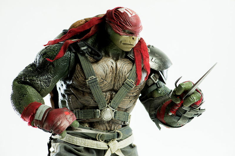 Teenage Mutant Ninja Turtles Out of the Shadows 1/6 Scale Collectible Figure: Raphael image 6