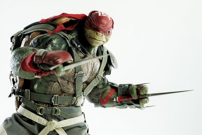 Teenage Mutant Ninja Turtles Out of the Shadows 1/6 Scale Collectible Figure: Raphael image 7