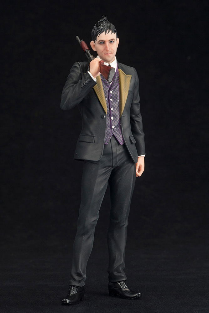 ARTFX+ Gotham 1/10 Scale Pre-Painted Figure: Oswald 'Penguin' Cobblepot image 2