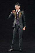 ARTFX+ Gotham 1/10 Scale Pre-Painted Figure: Oswald 'Penguin' Cobblepot thumbnail 4