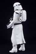 ARTFX+ Star Wars 1/10 Scale Pre-Painted Figure: First Order Snowtrooper & First Order Flametrooper 2 Pack Force Awakens Ver. thumbnail 3