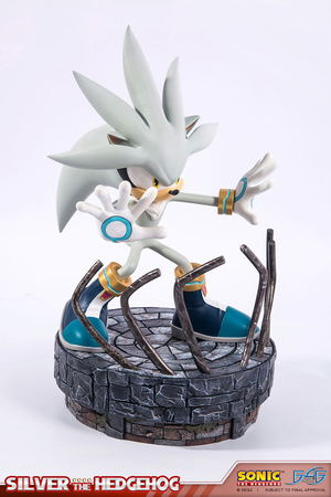 Sonic the Hedgehog Statue: Silver the Hedgehog