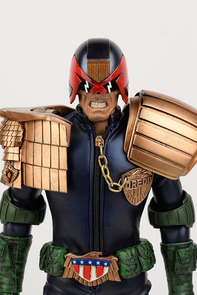 2000 AD 1/6 Scale Action Figure: Apocalypse War Judge Dredd image 11