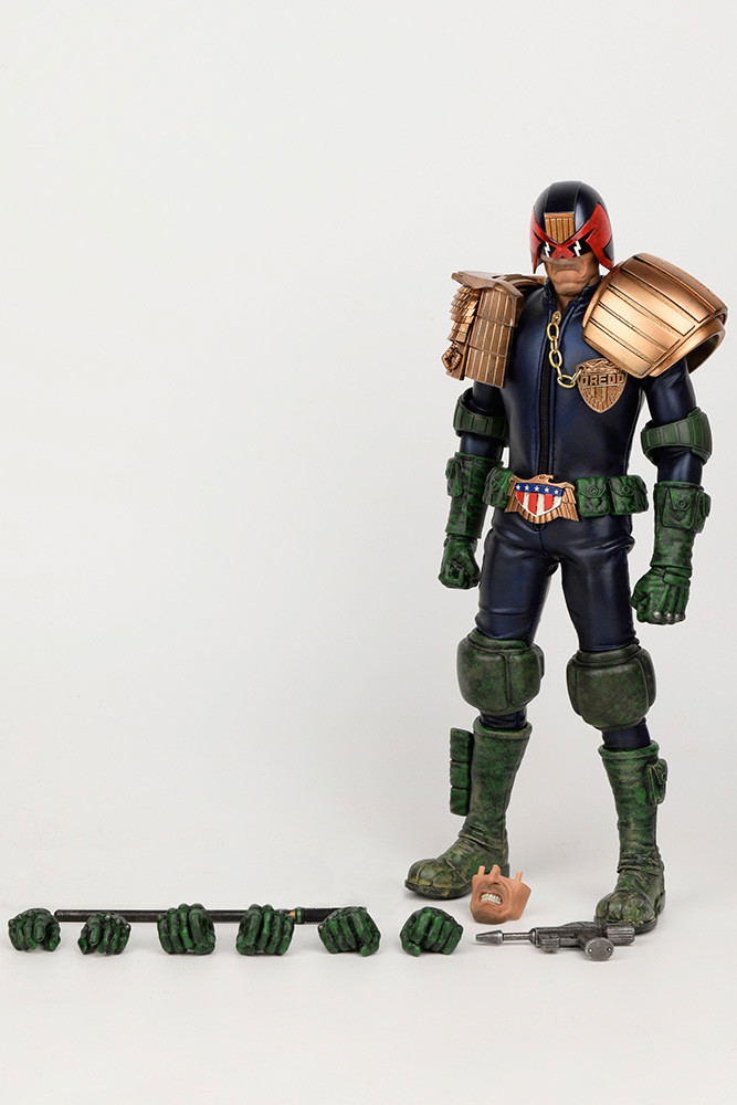 2000 AD 1/6 Scale Action Figure: Apocalypse War Judge Dredd image 2