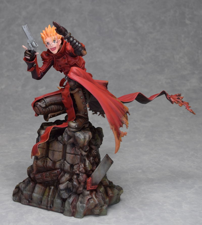 Trigun Badlands Rumble 1/6 Scale Pre-Painted Figure: Vash the Stampede Hold Up Ver. image 2