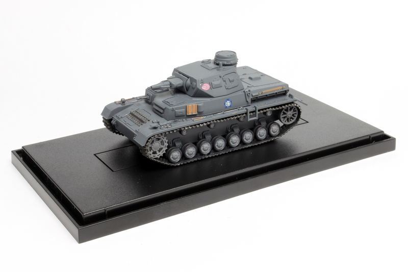 Girls und Panzer Tenohira Senshado Collection 1/72 Scale Model Kit: Pz. Kpfw. IV Ausf. D Team Ankou National Convention Ver. image 1