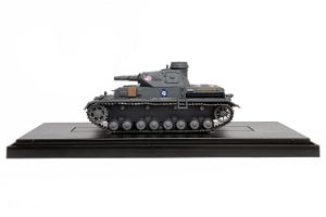 Girls und Panzer Tenohira Senshado Collection 1/72 Scale Model Kit: Pz. Kpfw. IV Ausf. D Team Ankou National Convention Ver.