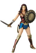 MAFEX Wonder Woman thumbnail 1