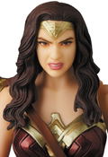 MAFEX Wonder Woman thumbnail 5