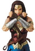 MAFEX Wonder Woman thumbnail 8