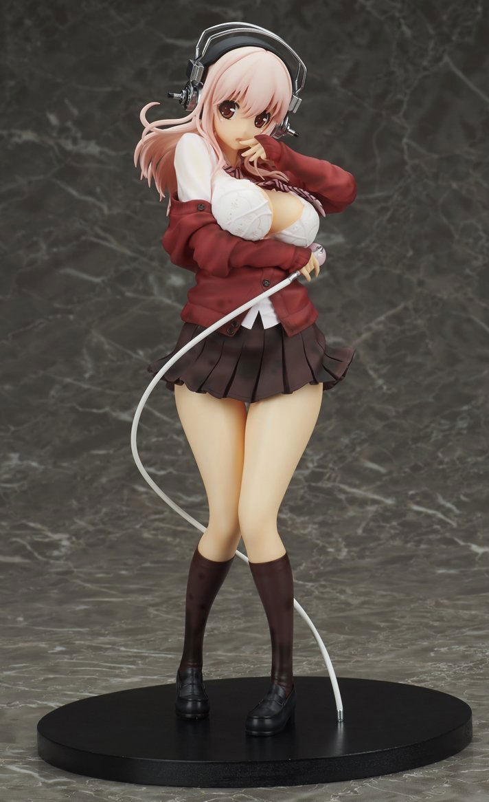 Super Sonico 1/6 Scale Pre-Painted Figure: Super Sonico Nuresuke Photo Session Winter Coordinate Ver. image 2