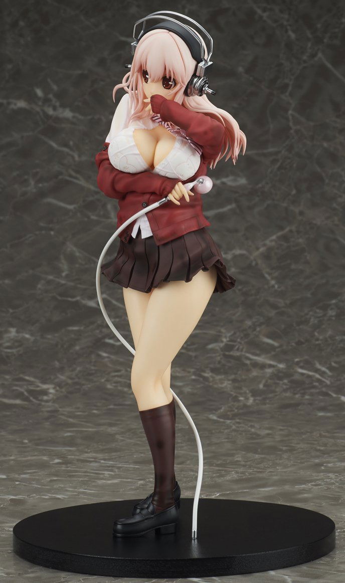 Super Sonico 1/6 Scale Pre-Painted Figure: Super Sonico Nuresuke Photo Session Winter Coordinate Ver. image 3