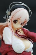 Super Sonico 1/6 Scale Pre-Painted Figure: Super Sonico Nuresuke Photo Session Winter Coordinate Ver. thumbnail 6