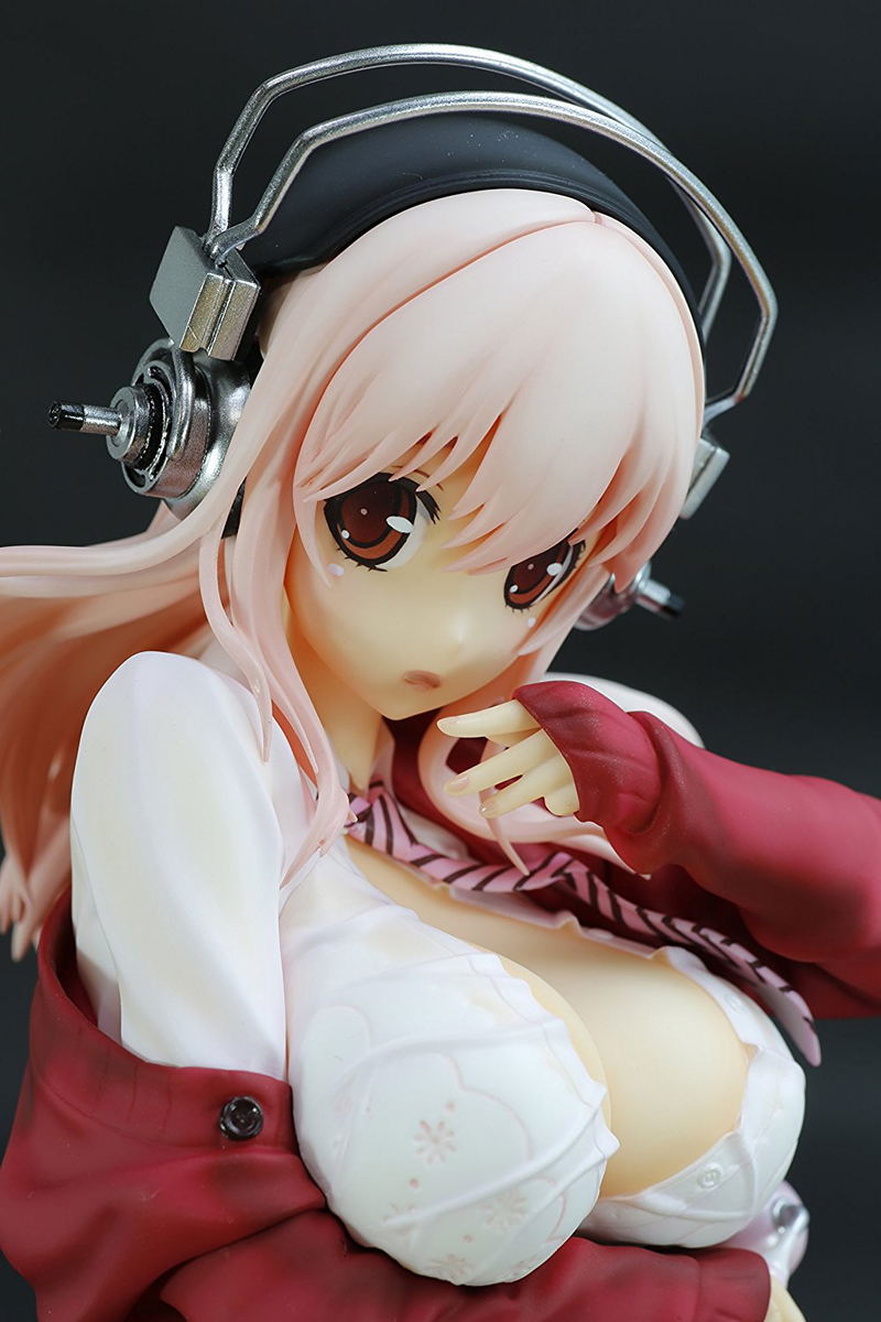 Super Sonico 1/6 Scale Pre-Painted Figure: Super Sonico Nuresuke Photo Session Winter Coordinate Ver. image 6