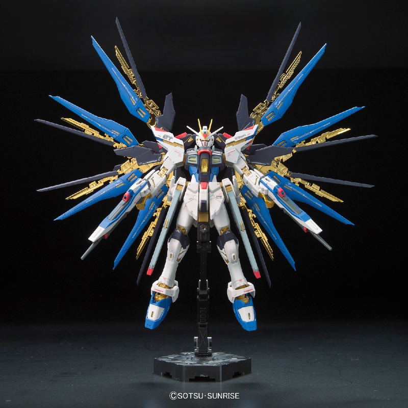 Mobile Suit Gundam 1/144 Scale Model Kit: ZGMF-X20A Strike Freedom Gundam (RG) image 5