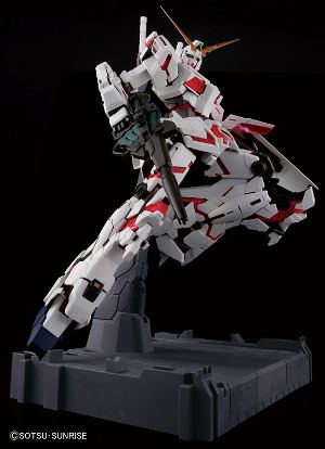 Mobile Suit Gundam 1/60 Scale Model Kit: RX-0 [N] Unicorn Gundam 02 Banshee Norn & LED Unit Set (PG)