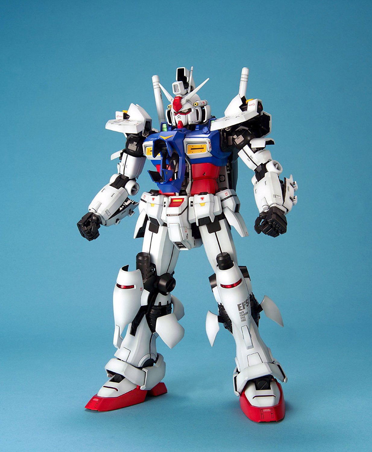GUNDAM GP01/Fb 1/60 スケール Mobile Suit Gundam 1/60 Scale Model Kit: RX-78 GP01/Fb Gundam GP01