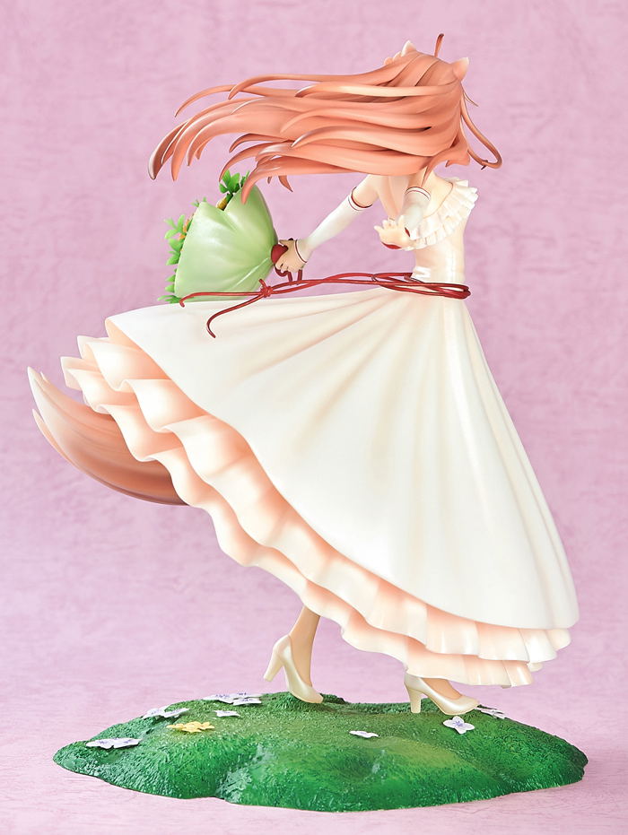 Spice and Wolf 1 8 Scale Pre Painted Figure Holo Wedding Dress