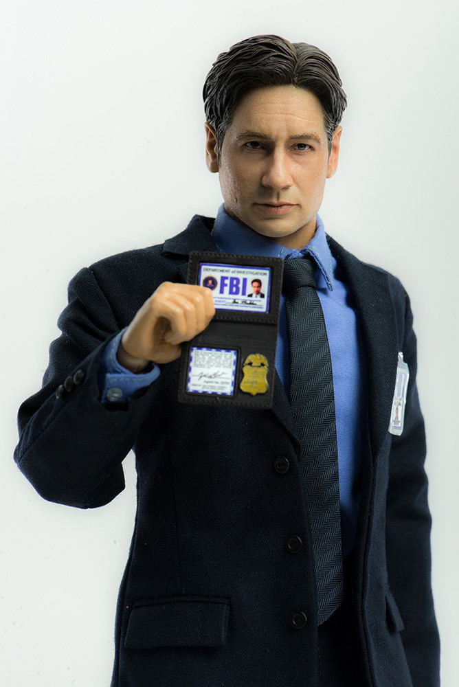 The X Files 1/6 Scale Action Figure: Agent Mulder image 8