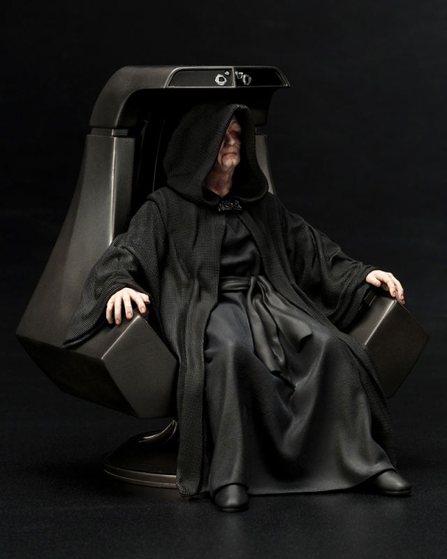 ARTFX+ Star Wars 1/10 Scale Pre-Painted Figure: Emperor Palpatine (Re-run) image 4