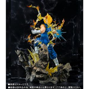 Figuarts Zero Dragon Ball Z: Super Saiyan Vegetto