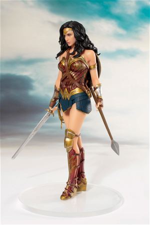 ARTFX+ Justice League 1/10 Scale Pre-Painted Figure: Wonder Woman