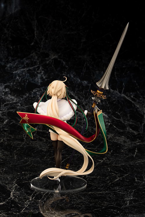 Fate/Grand Order 1/8 Scale Pre-Painted Figure: Jeanne d'Arc Alter Santa Lily image 4