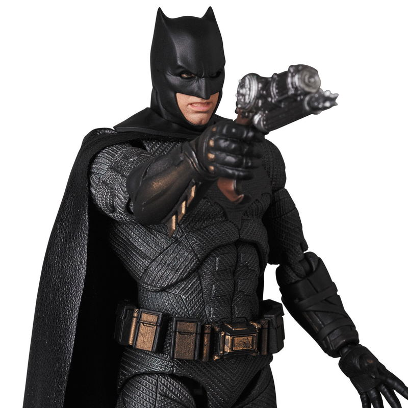 MAFEX Justice League: Batman (Re-run) image 5
