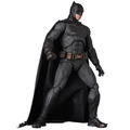 MAFEX Justice League: Batman (Re-run) thumbnail 8