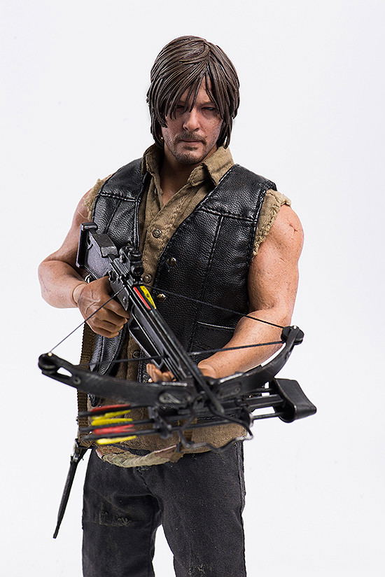 The Walking Dead 1/6 Scale Pre-Painted Action Figure: Daryl Dixon image 3