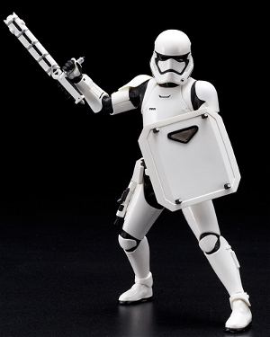 ARTFX+ Star Wars The Force Awakens 1/10 Scale Pre-Painted Figure: First Order Stormtrooper FN-2199