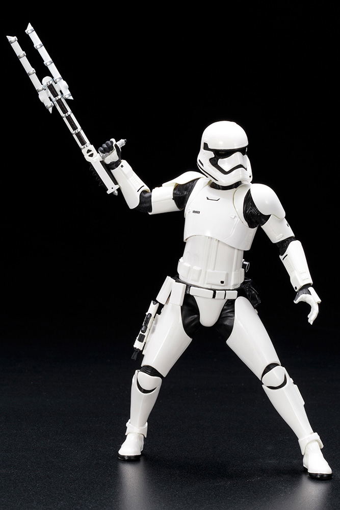 ARTFX+ Star Wars The Force Awakens 1/10 Scale Pre-Painted Figure: First Order Stormtrooper FN-2199 image 8